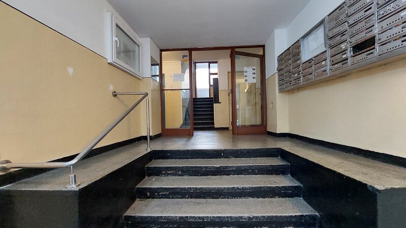 Piata Mihail Kogalniceanu, Cismigiu, 2 camere, etaj 4/6, balcon deschis