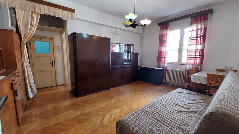 Piata Mihail Kogalniceanu, Cismigiu, 2 camere, etaj 4/6, balcon deschis