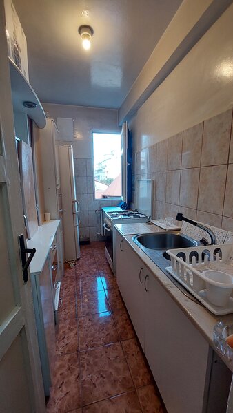 Piata Mihail Kogalniceanu, Cismigiu, 2 camere, etaj 4/6, balcon deschis