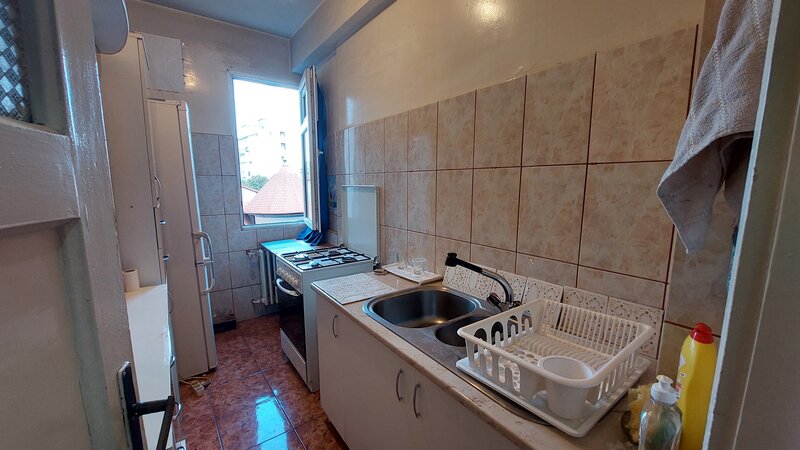 Piata Mihail Kogalniceanu, Cismigiu, 2 camere, etaj 4/6, balcon deschis