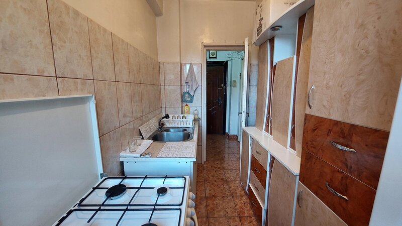 Piata Mihail Kogalniceanu, Cismigiu, 2 camere, etaj 4/6, balcon deschis
