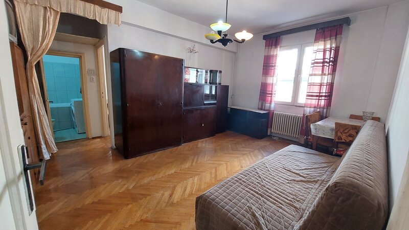 Piata Mihail Kogalniceanu, Cismigiu, 2 camere, etaj 4/6, balcon deschis