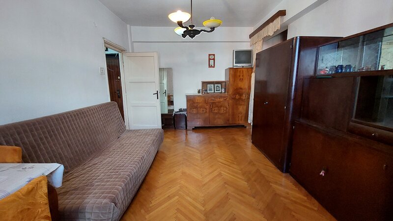 Piata Mihail Kogalniceanu, Cismigiu, 2 camere, etaj 4/6, balcon deschis