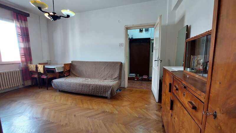 Piata Mihail Kogalniceanu, Cismigiu, 2 camere, etaj 4/6, balcon deschis